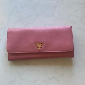 Used Prada Saffiano Wallet in Pink